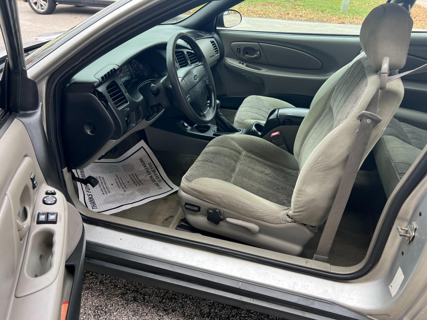 2005 Medium Gray Metallic Chevrolet Monte Carlo LS (2G1WW12E159) with an 3.4L V6 OHV 12V engine, 4-Speed Automatic transmission, located at 1633 W Kimberly, Davenport, IA, 52806, (563) 323-5341, 41.559456, -90.598732 - Photo#8